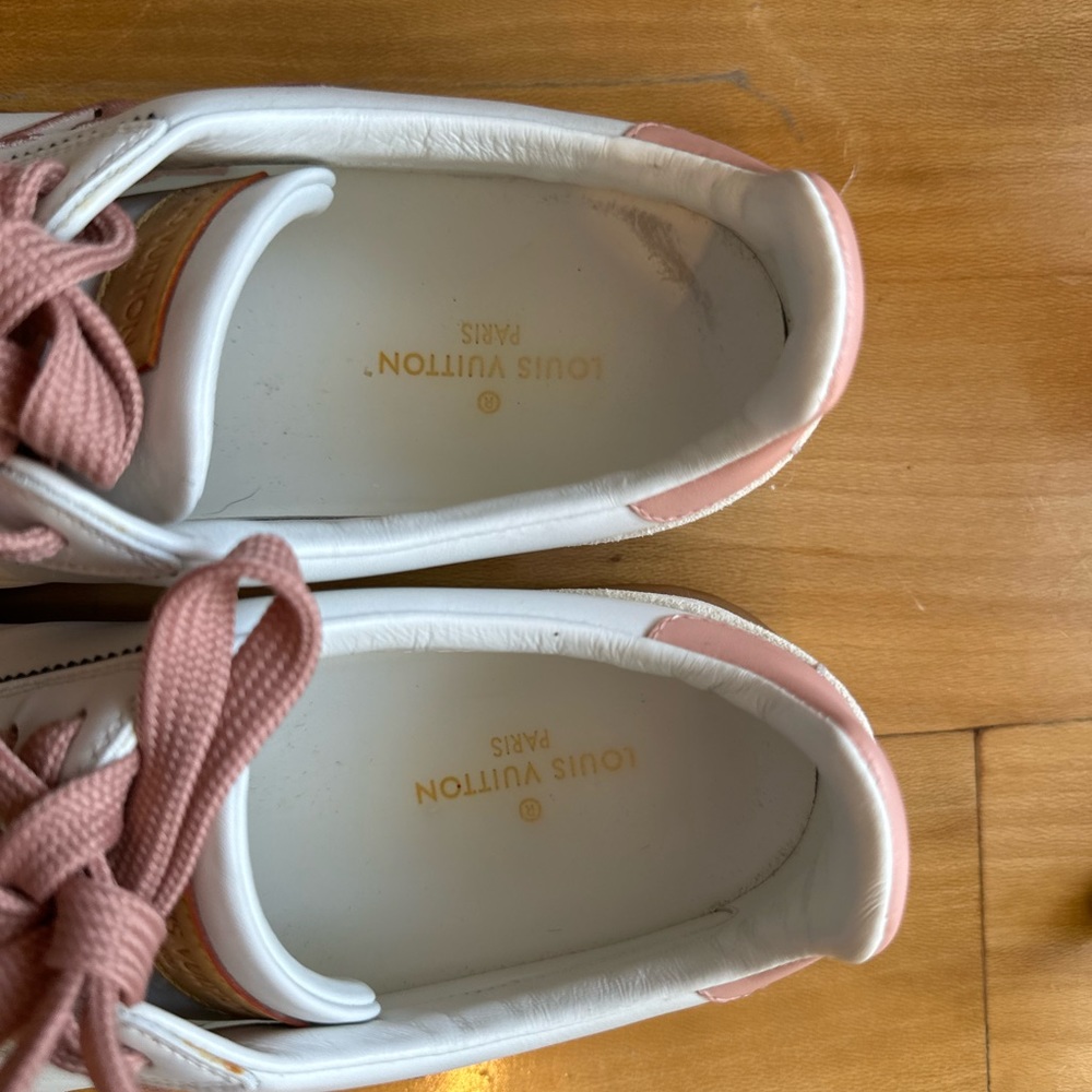 Louis Vuitton frontrow sneakers in pink suede and white sz 39. LV logo - Picture 6 of 8